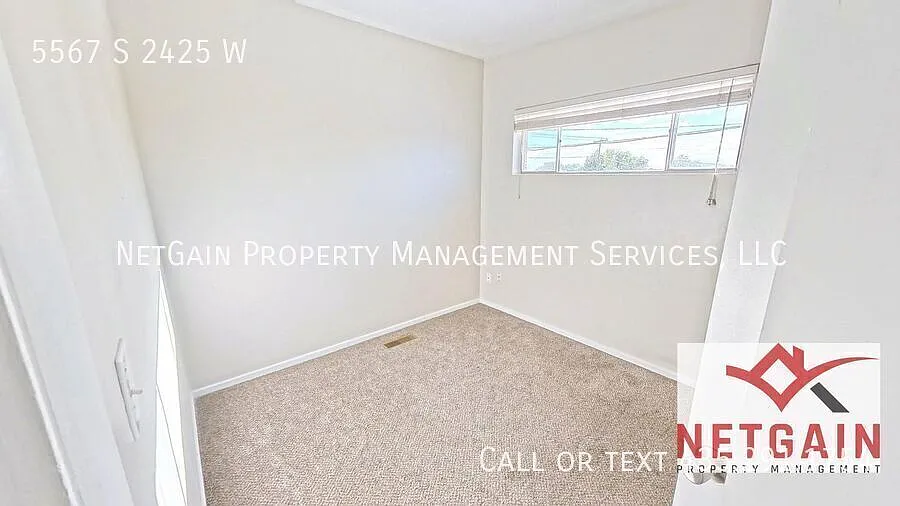 2 bedroom apartment in Roy — Photo 4
