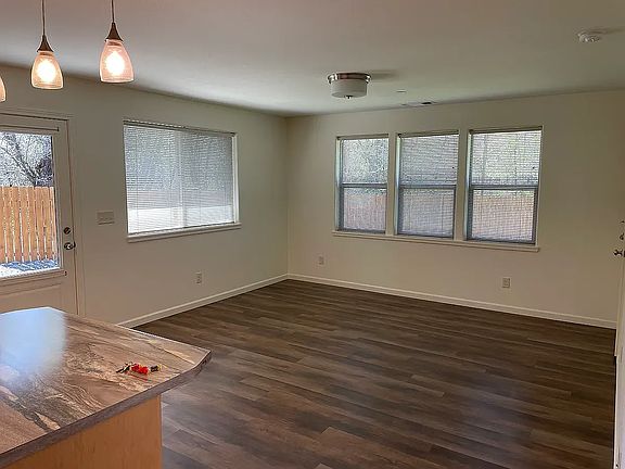 3rd image of 219 E Hinckley St #Tba