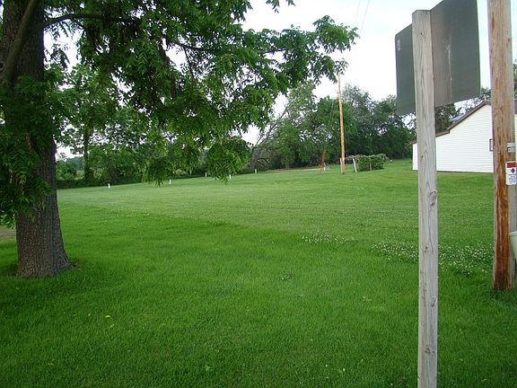 3rd image of 1546 County Road B