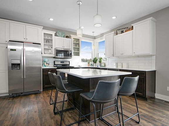 3rd image of 6518 Alward Dr