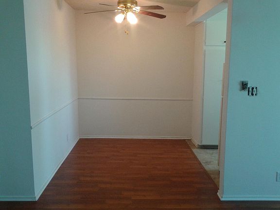 5th image of 1134 N Ogden Dr #8