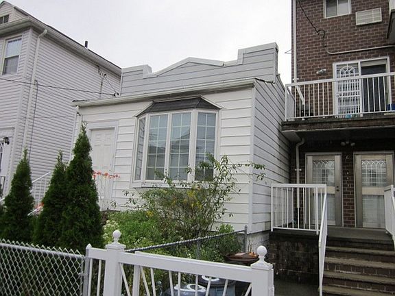 3rd image of 10 Stryker St