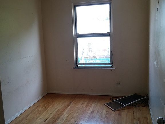 4th image of 570 Kosciuszko St #2