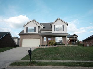 7906 Hollowview Dr, Sellersburg, IN 47172