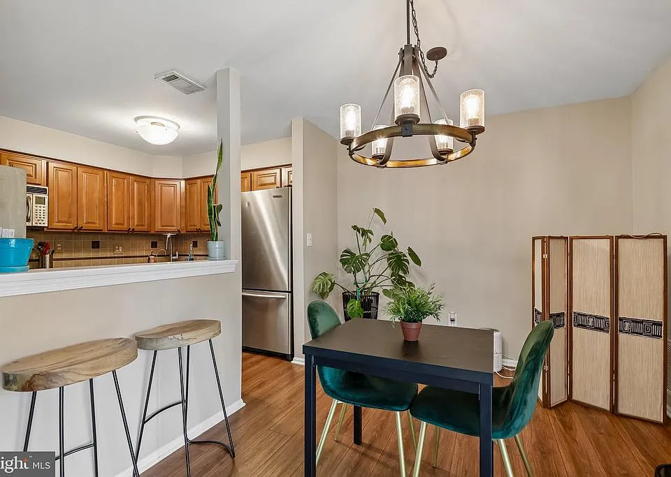 14 Wyndham Pl #14