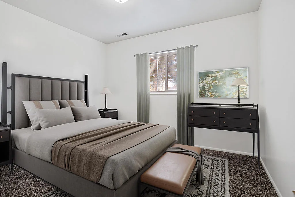 Lincoln Park Apartments — Photo 3