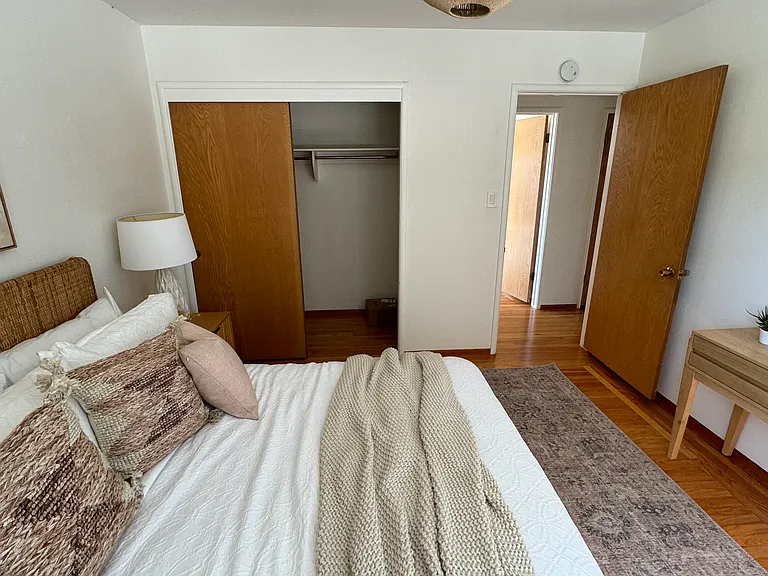 4536 Whitecliff Way — Photo 3