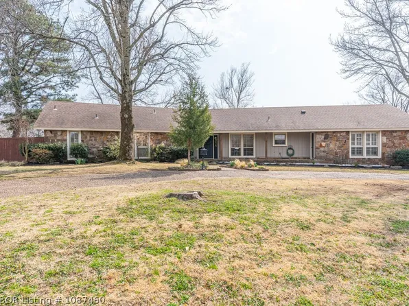 2100 Queensbury Way, Fort Smith, AR 72908