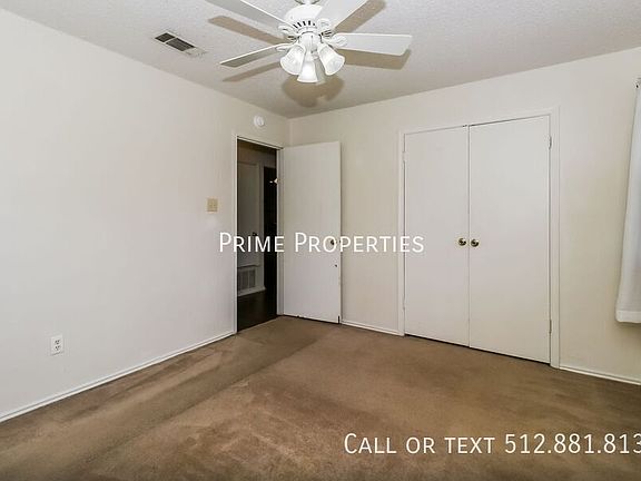 3rd image of 1002A Country Aire Dr