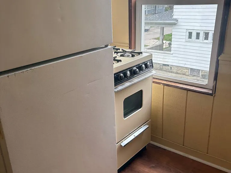 206 Allen St #2 — Photo 16