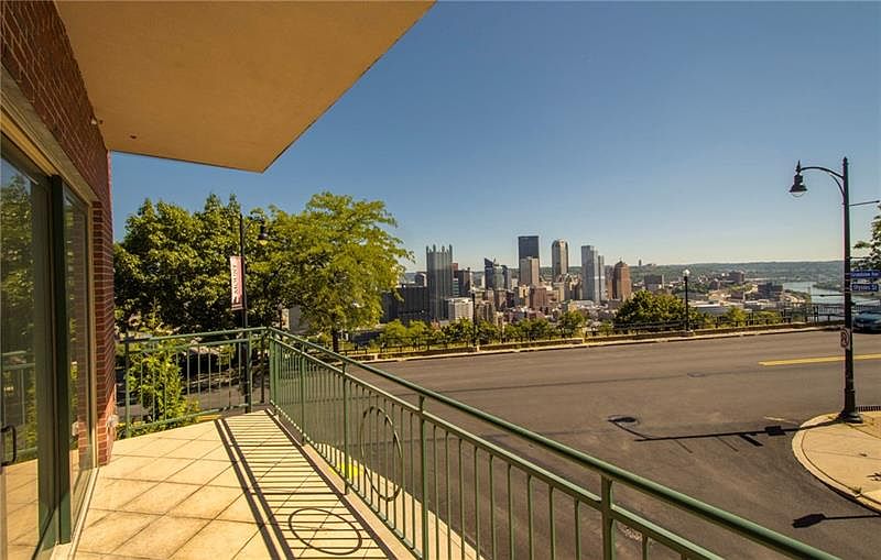 2nd image of 501 Grandview Ave #1001A