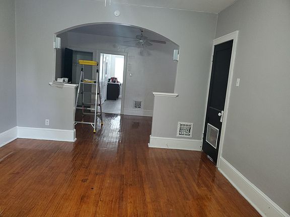 5th image of 3927 Tholozan Ave #A