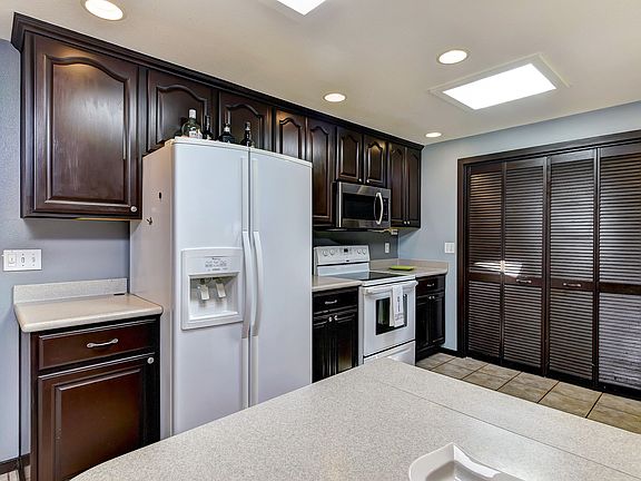 5th image of 4726 117th St NE
