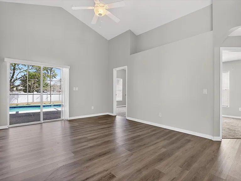 931 Emerald Green Ct — Photo 11
