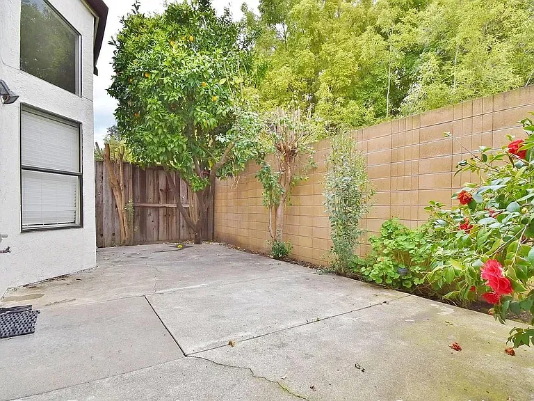 4074 Twin Peaks Ter — Photo 21