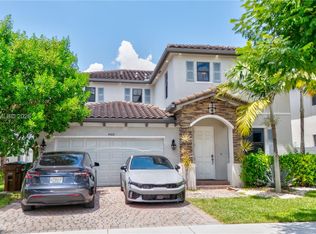 9400 W 35th Ln, Hialeah, FL 33018