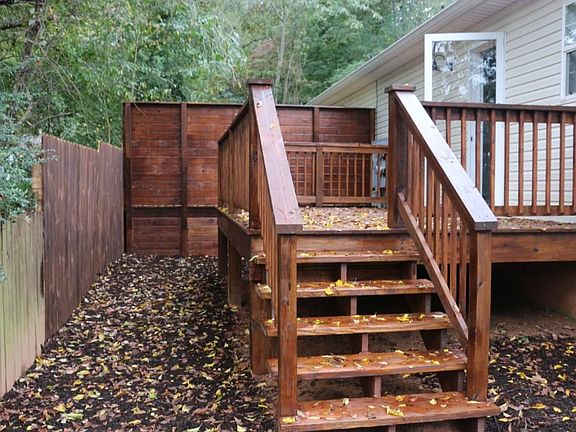 Deck at the back of Unit 14A