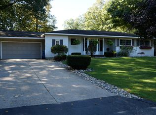 8195 Amelia Dr, Jenison, MI 49428