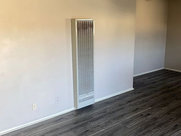 3rd image of 12445 Paramount Blvd #11