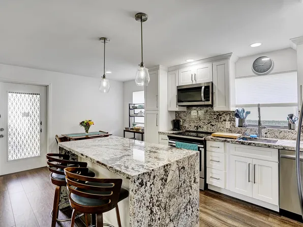 100 Saxony C, Delray Beach, FL 33446