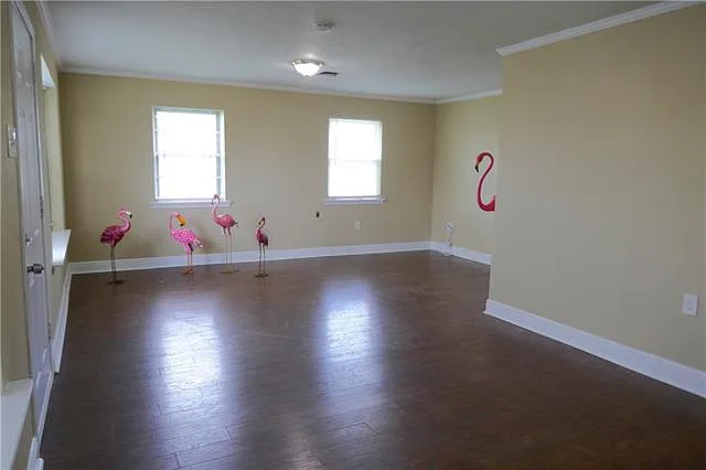 2200 Delaware Ave — Photo 9
