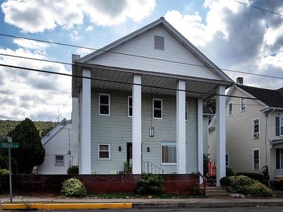 100 W Broad St, Elizabethville, PA, 17023