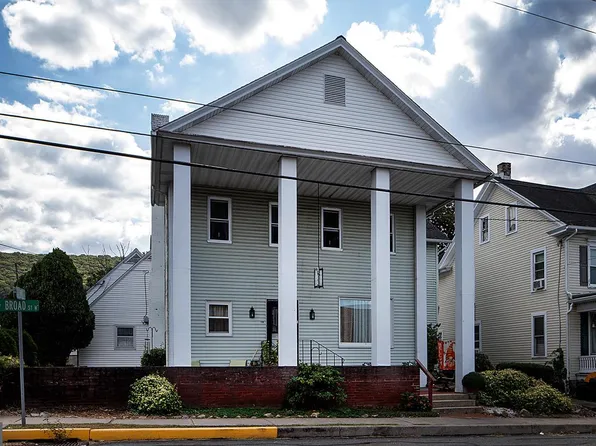 100 W Broad St, Elizabethville, PA 17023