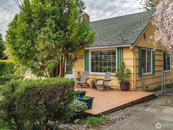3rd image of 18439 6th Avenue NE