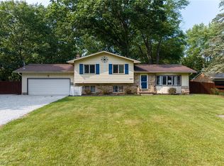 523 Sturgeon Dr, Akron, OH 44319