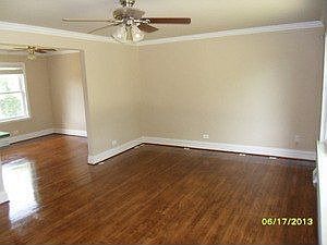 4th image of 28W555 Donald Ave
