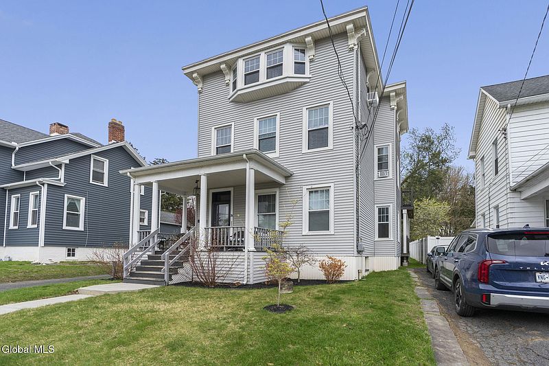 3rd image of 14 Locust Avenue