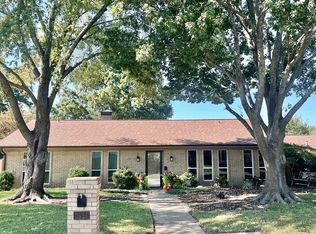 2626 Shoreline Dr, Sherman, TX 75092