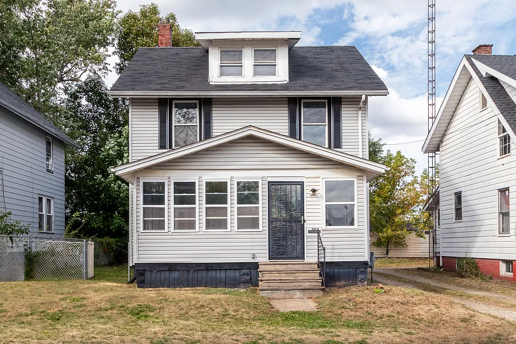 3 bed, 1200 sqft, $1,495 — Photo 1