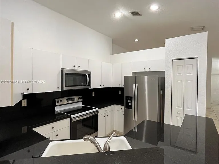 1467 Sunset Way — Photo 5