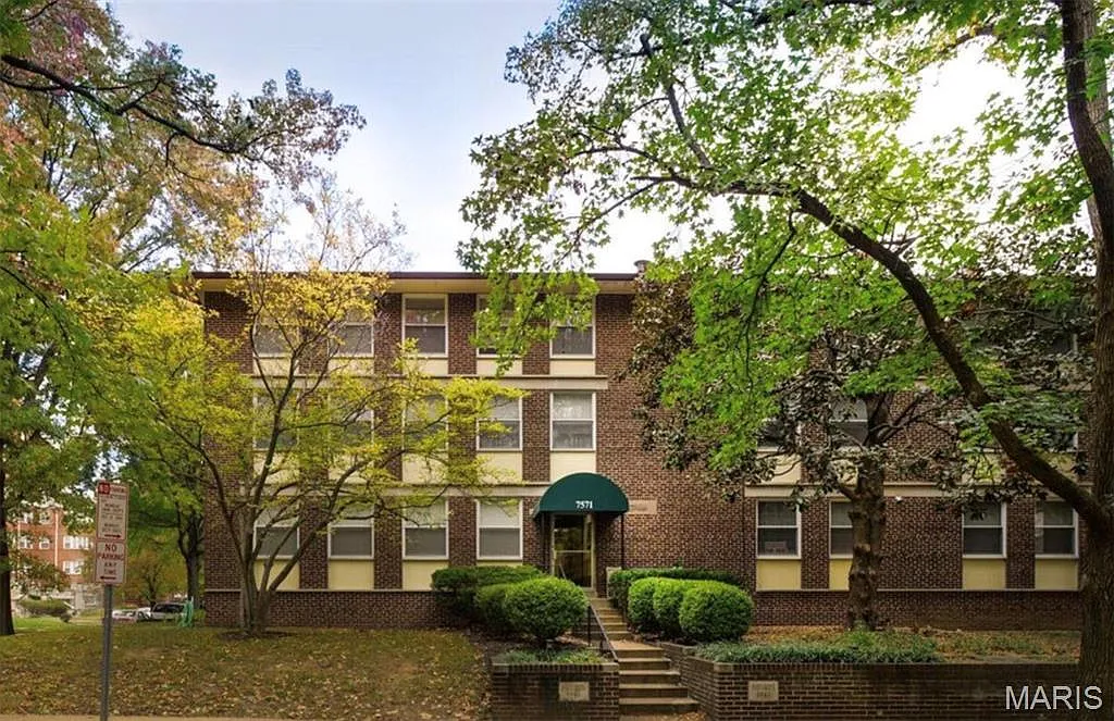 7571 Wellington Way APT 1A photo 1