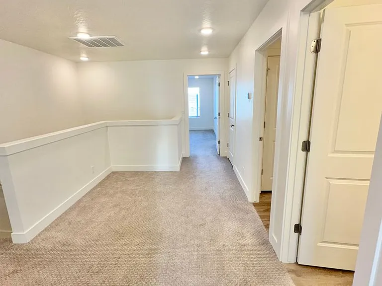 648 W Vermillion Wind Ln — Photo 17