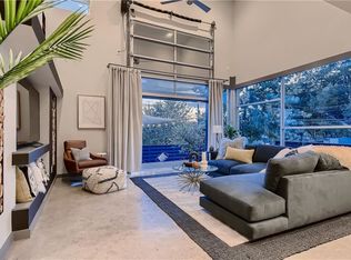 2401 E 8th St, Austin, TX 78702