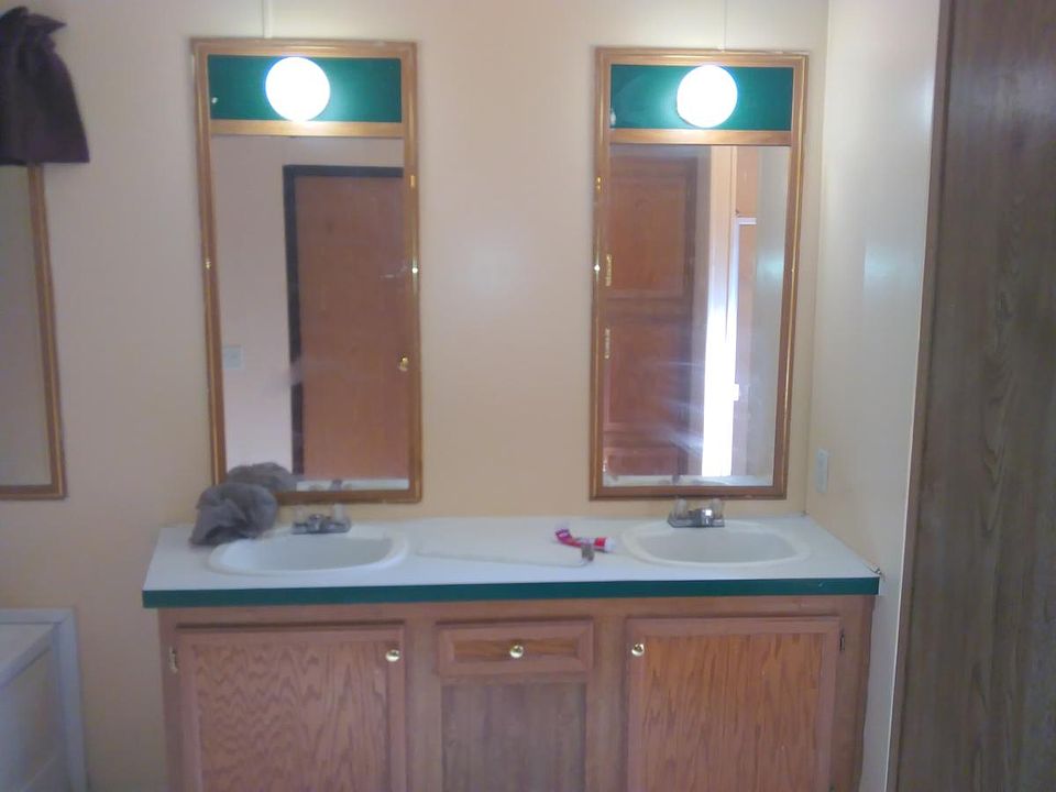 master bath 2 sinks