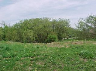 429 Old Orchard Ln, Poplar Grove, IL 61065