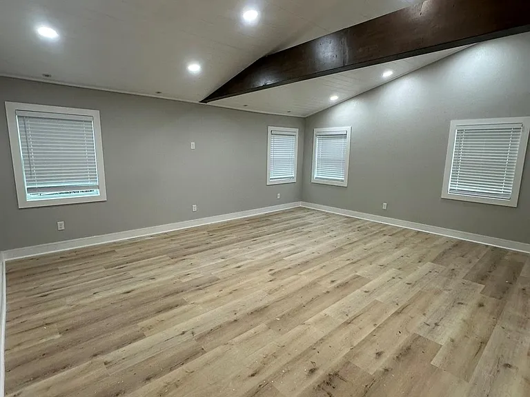 8223 Wallis St — Photo 15