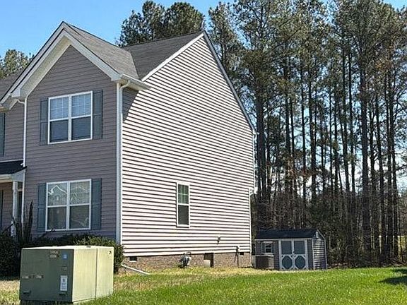 2nd image of 7021 Ravenscraig Cres