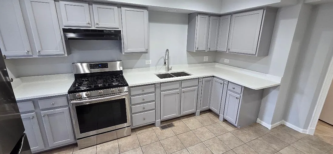 2 bed, 1200 sqft, $1,900 — Photo 2