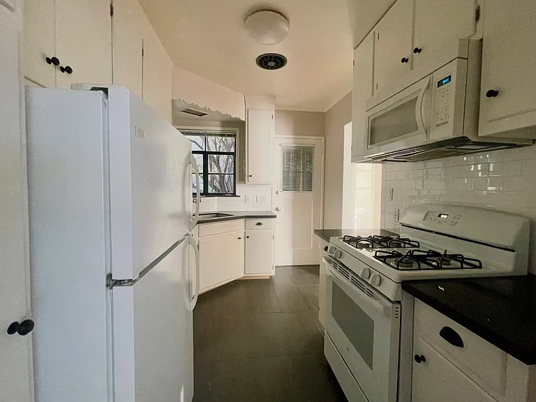 2909 Park Blvd #2 — Photo 3