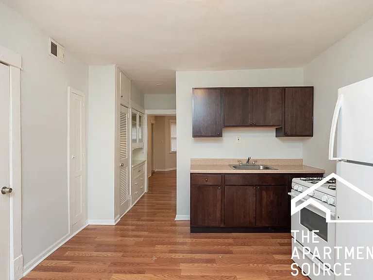 2026 N Kedvale Ave #G — Photo 5