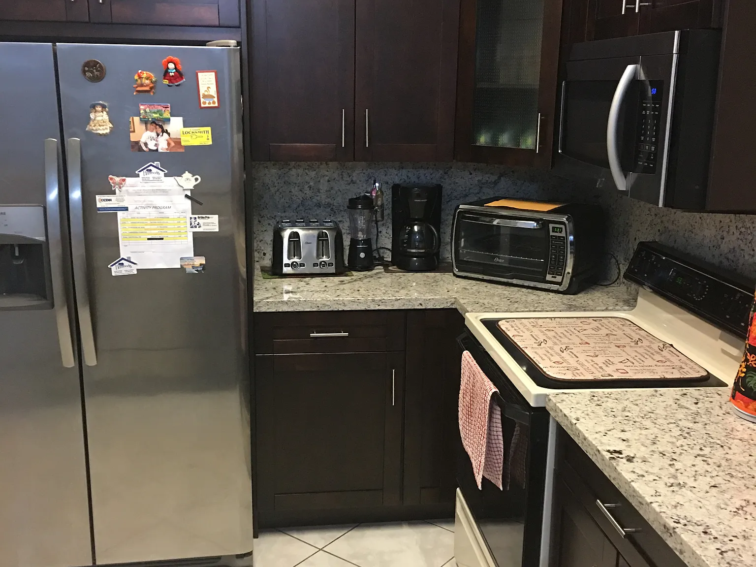 3 bed, 2250 sqft, $2,900 — Photo 2