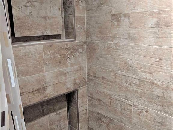 5th image of 785 W 19th St APT 8