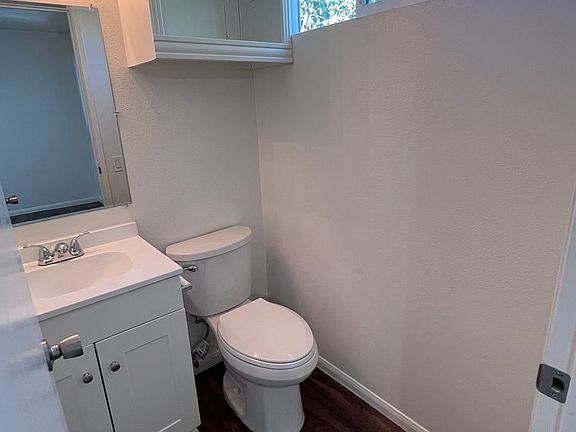 4th image of 454 N Fig St #1651