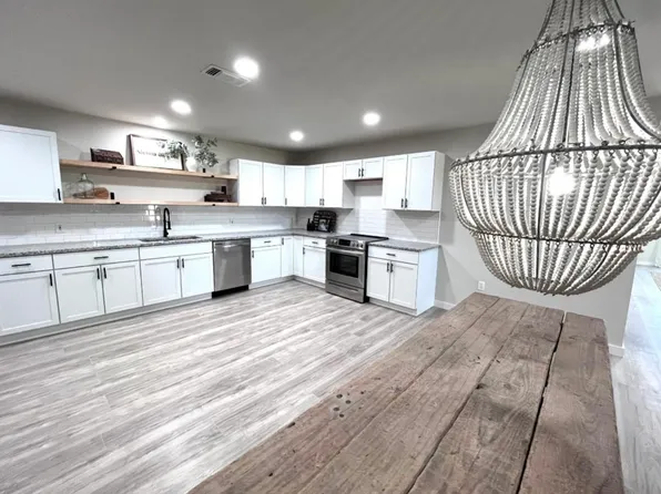 100 Horseshoe Bnd, Comanche, TX 76442