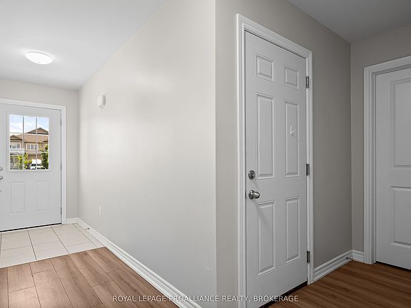 3rd image of 40 Tegan Ct