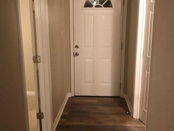 3rd image of 303 Castin Ln Unit B